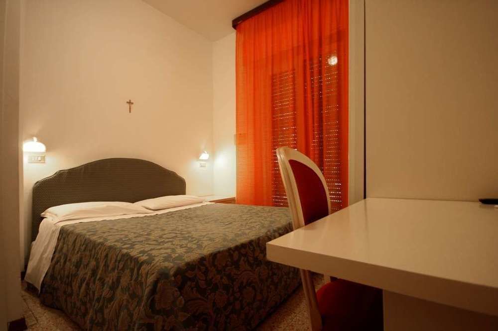 רימיני Albergo Leonarda מראה חיצוני תמונה