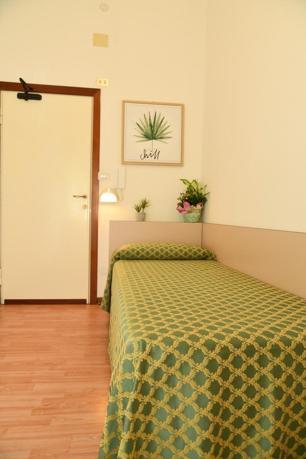 רימיני Albergo Leonarda מראה חיצוני תמונה