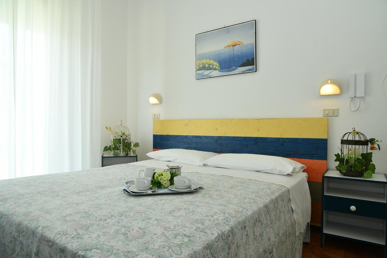 רימיני Albergo Leonarda מראה חיצוני תמונה
