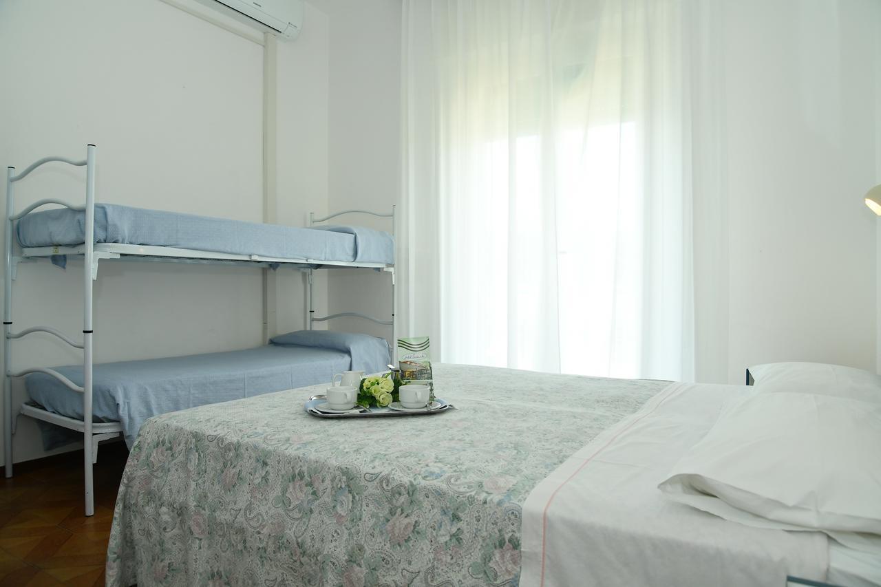 רימיני Albergo Leonarda מראה חיצוני תמונה
